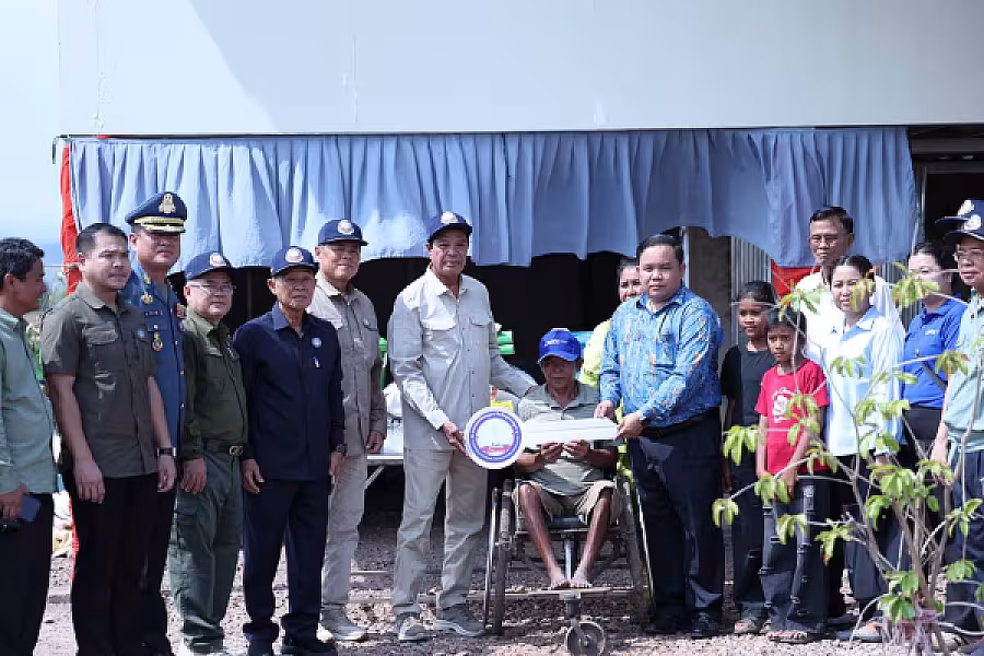 ឯកឧត្តម គន់ គីម អញ្ជើញប្រគល់ផ្ទះចំនួន ៤០ខ្នង របស់អ្នកឧកញ៉ា វិញ ហួរ ប្រគល់ជូនអតីតយុទ្ធជន និងនិវត្តជន ក្នុងខេត្តបាត់ដំបង