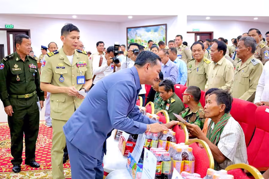 អ.ន.ក.ខេត្តកំពង់ស្ពឺ រៀបចំពិធីប្រកាសសមាសភាពថ្នាក់ដឹកនាំគណៈកម្មាធិការនិងពិធីអបអរសាទរខួបលើកទី១៩ ទិវាអតីតយុទ្ធជន និងនិវត្តជនកម្ពុជា  - Image 15