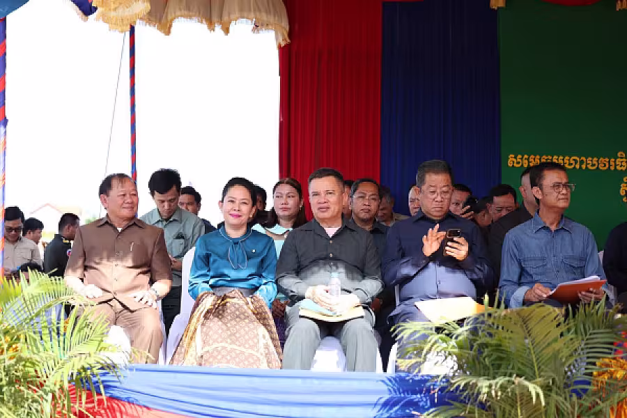 ផ្ទះ១០០ខ្នង ជាអំណោយរបស់សម្តេចធិបតី ហ៊ុន ម៉ាណែត និងលោកជំទាវ ពេជ ចន្ទមុនី បានប្រគល់ជូនអតីតយុទ្ធជន មកពីខេត្តកណ្តាល និងខេត្តកំពង់ឆ្នាំង - Image 7