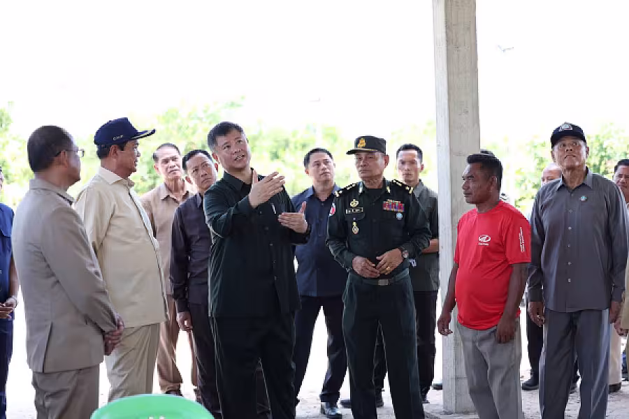 ផ្ទះ១០០ខ្នង ជាអំណោយរបស់សម្តេចធិបតី ហ៊ុន ម៉ាណែត និងលោកជំទាវ ពេជ ចន្ទមុនី បានប្រគល់ជូនអតីតយុទ្ធជន មកពីខេត្តកណ្តាល និងខេត្តកំពង់ឆ្នាំង - Image 12