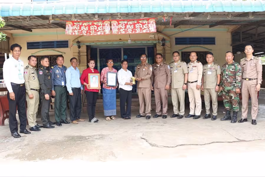 អ.ន.ក.ខេត្តប៉ៃលិន នាំយកថវិកាបេឡាមរណសង្គ្រោះប្រគល់ជូនគ្រួសារសពជាសមាជិក - Image 3