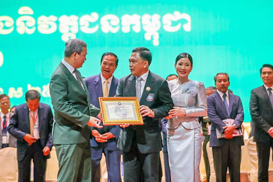 កម្រង​រូបភាពទិវាអតីតយុទ្ធជន និងនិវត្តជនកម្ពុជា លើកទី១៩ ថ្ងៃទី១២ ខែឧសភា ឆ្នាំ២០២៦ - Image 23