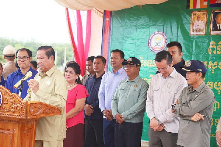 ឯកឧត្តម កិត្តិសង្គហបណ្ឌិត គន់ គីម ប្រគល់ផ្ទះ៣៨ខ្នង ជាអំណោយរបស់សម្ដេចមហាបវរធិបតី ហ៊ុន ម៉ាណែត ជូនអតីតយុទ្ធជន នៅស្រុកពញាក្រែក ខេត្តត្បូងឃ្មុំ - Image 11