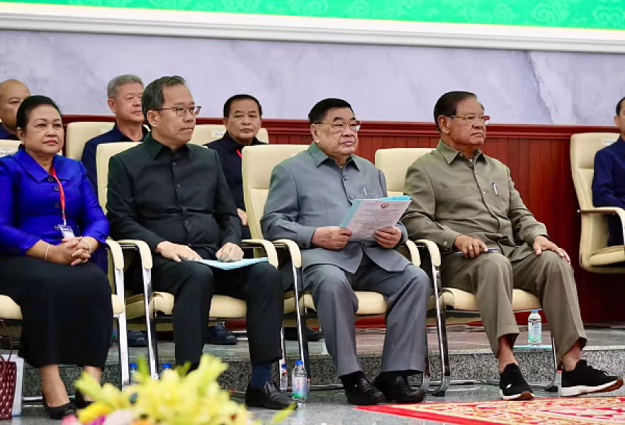 សម្ដេចអគ្គមហាសេនាបតីតេជោ ហ៊ុន សែន អញ្ជើ្ជញជាអធិបតីភាពដ៏ខ្ពង់ខ្ពស់ក្នុងពិធីសម្ពោធអគារ ៦មករា សមិទ្ធផលនានានៅមន្ទីរគណៈកម្មាធិការគណបក្សខេត្ត - Image 11