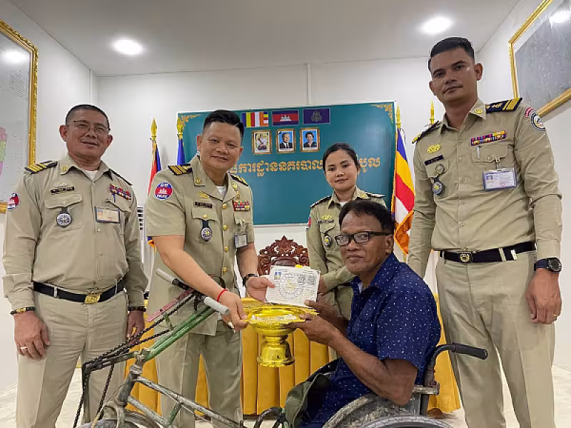 អ.ន.ក.រាជធានីភ្នំពេញ នាំយកថវិកាឧបត្ថម្ភជូនសមាជិកចំនួន ១៥០នាក់តាមខ្នងផ្ទះ - Image 9