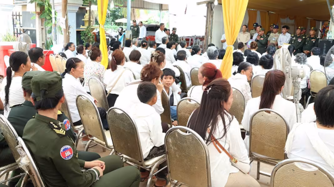 អ .ន .ក .ខេត្តកំពង់ធំ នាំយកអំណោយ និងថវិកាបេឡាមរណសង្រ្គោះជូនគ្រួសារសពសមាជិក - Image 5