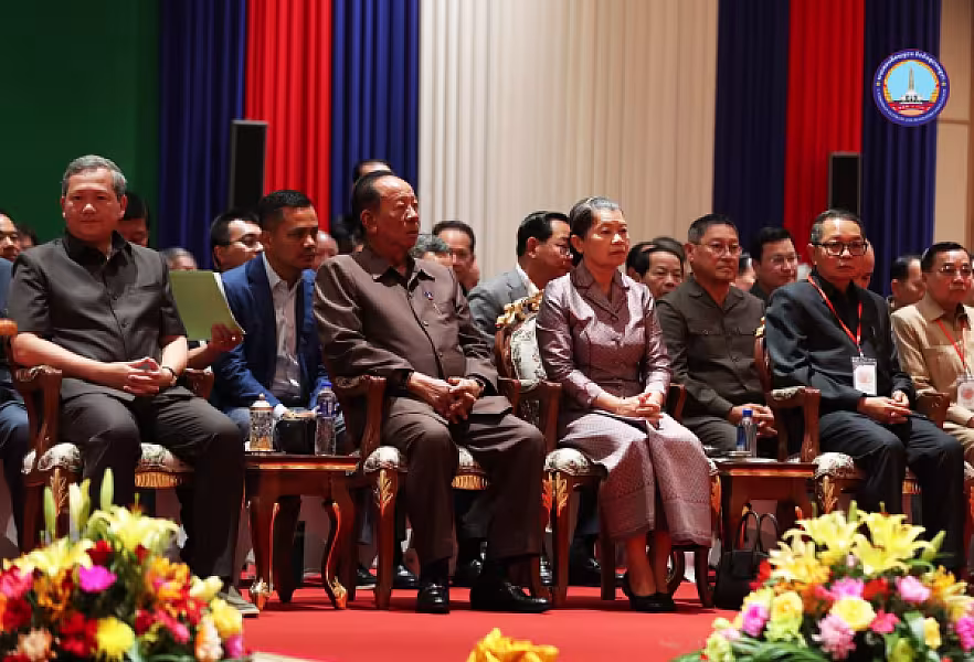 សម្ដេចអគ្គមហាសេនាបតីតេជោ ហ៊ុន សែន អញ្ជើញជាអធិបតីភាពដ៏ខ្ពង់ខ្ពស់ក្នុងពិធីសំណេះសំណាលជាមួយថ្នាក់ដឹកនាំក្រសួង - Image 27