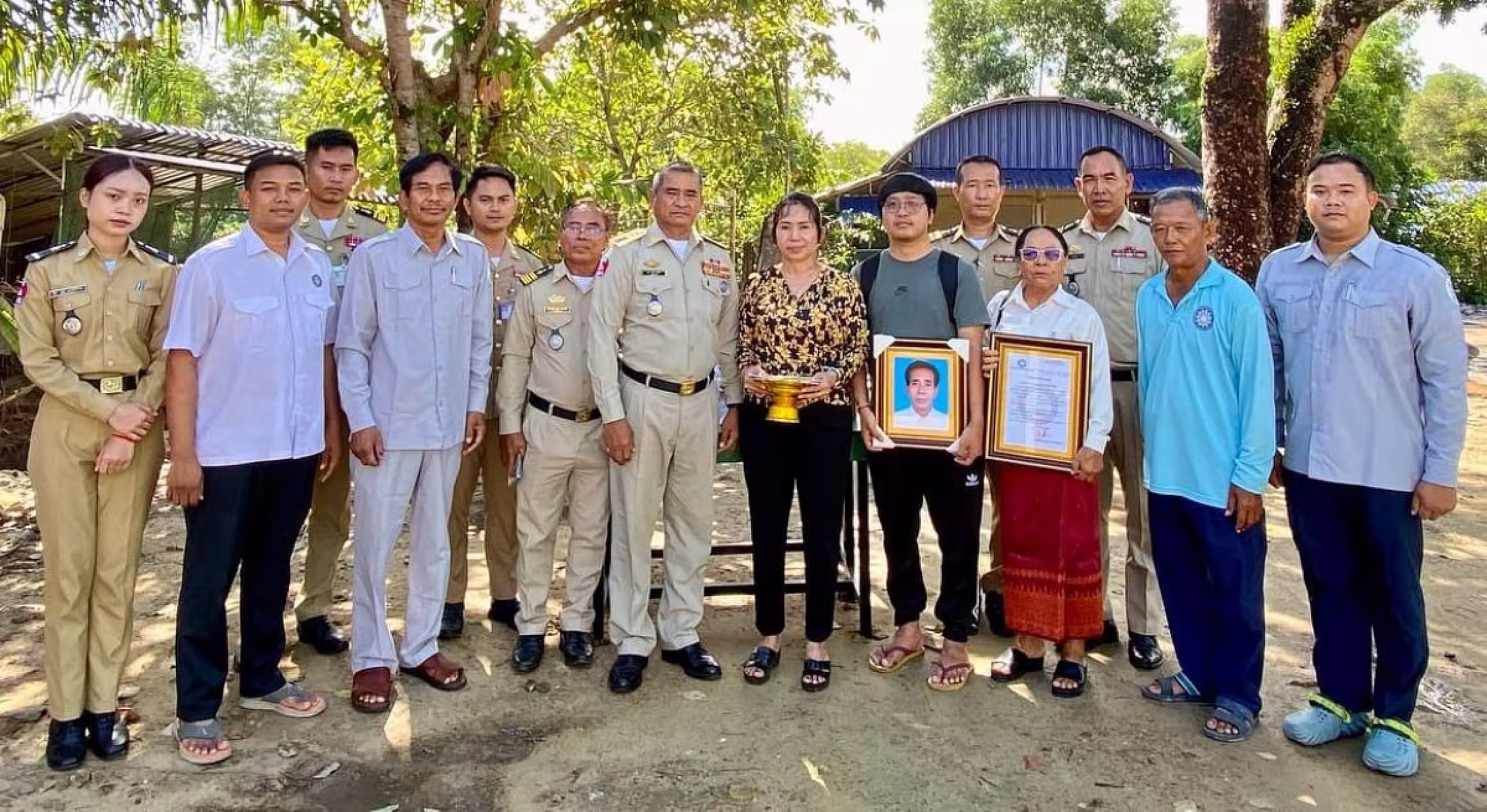 អ.ន.ក.ខេត្តកោះកុង នាំយកថវិកាបេឡាមរណសង្គ្រោះជូនគ្រួសារសពជាសមាជិក