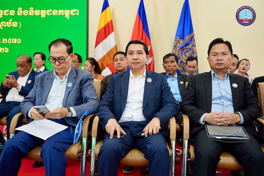 ឯកឧត្តមទេសរដ្ឋមន្រ្តី គន់ គីម អញ្ជើញជាអធិបតីបើកសិក្ខាសាលាផ្សព្វផ្សាយស្តីពីការងាររបស់ អ.ន.ក. វិស័យទាំង ៣២ (ក្រសួង ស្ថាប័ន) - Image 4