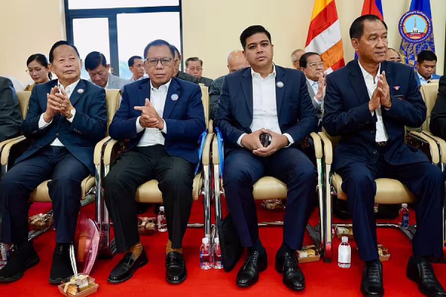 ឯកឧត្តមទេសរដ្ឋមន្រ្តី គន់ គីម អញ្ជើញជាអធិបតីបើកសិក្ខាសាលាផ្សព្វផ្សាយស្តីពីការងាររបស់ អ.ន.ក. វិស័យទាំង ៣២ (ក្រសួង ស្ថាប័ន) - Image 6