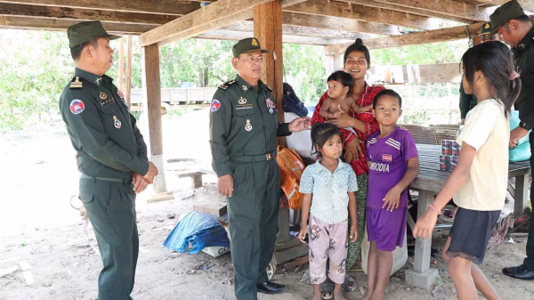 អ.ន.ក. ខេត្តកំពង់ធំ​ នាំយកអំណោយជូនអតីតយុទ្ធជនជាសមាជិកក្រុមប្រឹក្សាឃុំ - Image 4