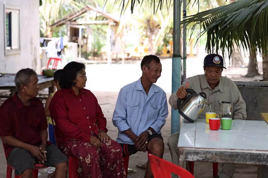 ឯកឧត្តម គន់ គីម អញ្ជើញចុះសួរសុខទុក្ខសមាជិក អ.ន.ក.តាមខ្នងផ្ទះ ក្នុងខេត្តស្វាយរៀង - Image 8