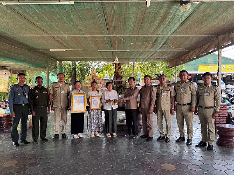 អ.ន.ក.ក្រុងសៀមរាប នាំយកថវិកាបេឡាមរណសង្គ្រោះប្រគល់ជូនគ្រួសារសពសមាជិក - Image 4