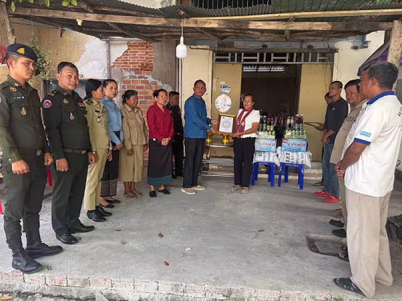 អ.ន.ក.ក្រុងដូនកែវ នាំយកថវិកាបេឡាមរណសង្គ្រោះជូនគ្រួសារសពសមាជិក - Image 4