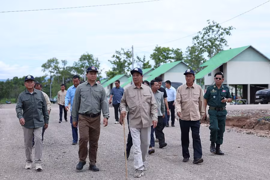 ឯកឧត្តម គន់ គីម អញ្ជើញចុះសួរទុក្ខពលរដ្ឋភៀសសឹកស្នាក់នៅផ្ទះបណ្តោះអាសន្នរបស់សមាគម ក្នុងខេត្តព្រះវិហារ - Image 5