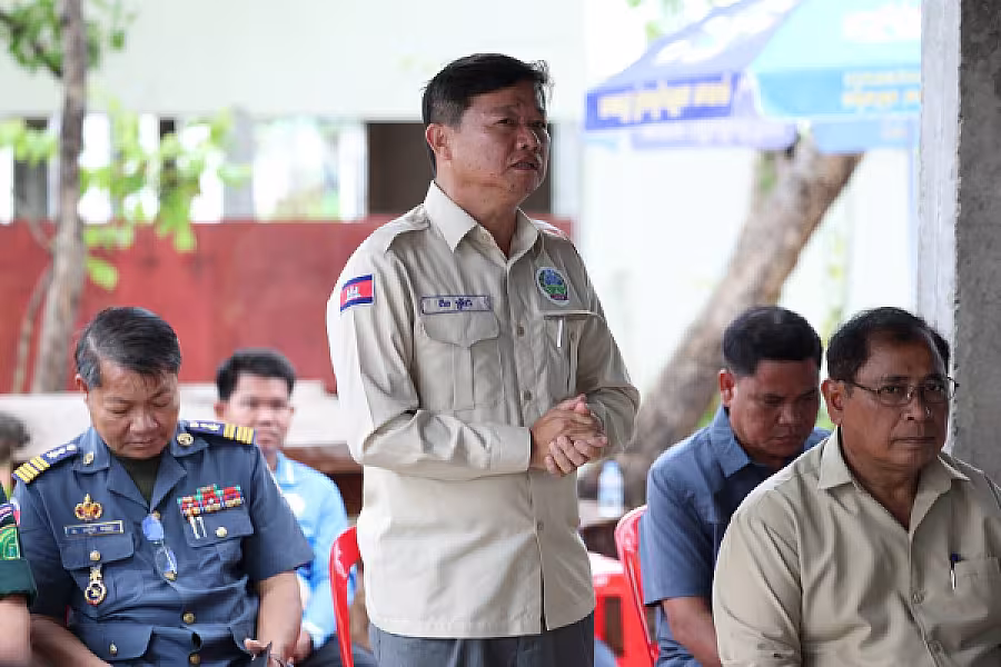 ឯកឧត្តម គន់ គីម អញ្ជើញចុះសួរទុក្ខពលរដ្ឋភៀសសឹកស្នាក់នៅផ្ទះបណ្តោះអាសន្នរបស់សមាគម ក្នុងខេត្តព្រះវិហារ - Image 16