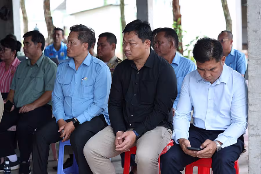 ឯកឧត្តម គន់ គីម អញ្ជើញចុះសួរទុក្ខពលរដ្ឋភៀសសឹកស្នាក់នៅផ្ទះបណ្តោះអាសន្នរបស់សមាគម ក្នុងខេត្តព្រះវិហារ - Image 20