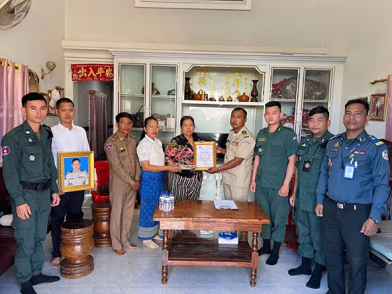 អ.ន.ក. ខេត្តកំពង់ចាម នាំយកថវិកាបេឡាមរណសង្គ្រោះជូនគ្រួសារសពសមាជិក