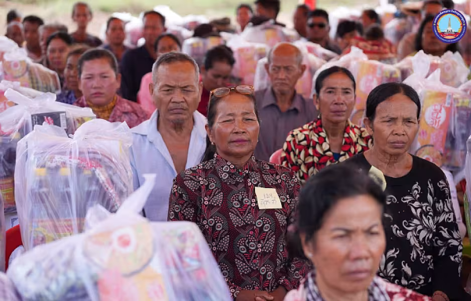 ឯកឧត្តមអ្នកឧកញ៉ា ម៉ម វណ្ណឌី អញ្ជើញចុះសាកសួរសុខទុក្ខ និងនាំយកអំណោយជូនគ្រួសារអតីតយុទ្ធជន២០៦គ្រួសារនៅខេត្តកំពង់ធំ - Image 7