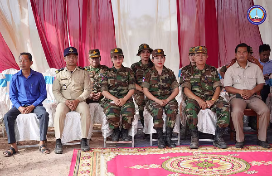 ឯកឧត្តមអ្នកឧកញ៉ា ម៉ម វណ្ណឌី អញ្ជើញចុះសាកសួរសុខទុក្ខ និងនាំយកអំណោយជូនគ្រួសារអតីតយុទ្ធជន២០៦គ្រួសារនៅខេត្តកំពង់ធំ - Image 9