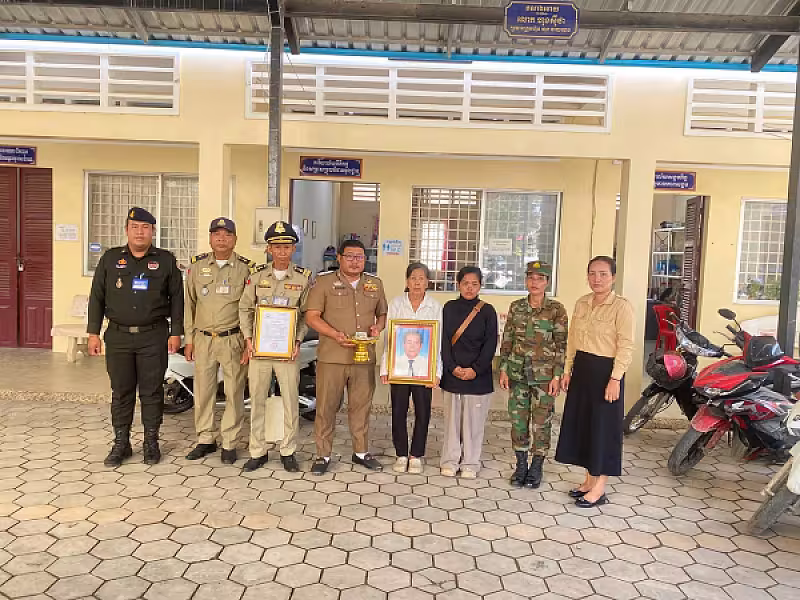 អ.ន.ក.ក្រុងបាត់ដំបង នាំយកថវិកាមរណសង្គ្រោះជូនគ្រួសារសពសមាជិក