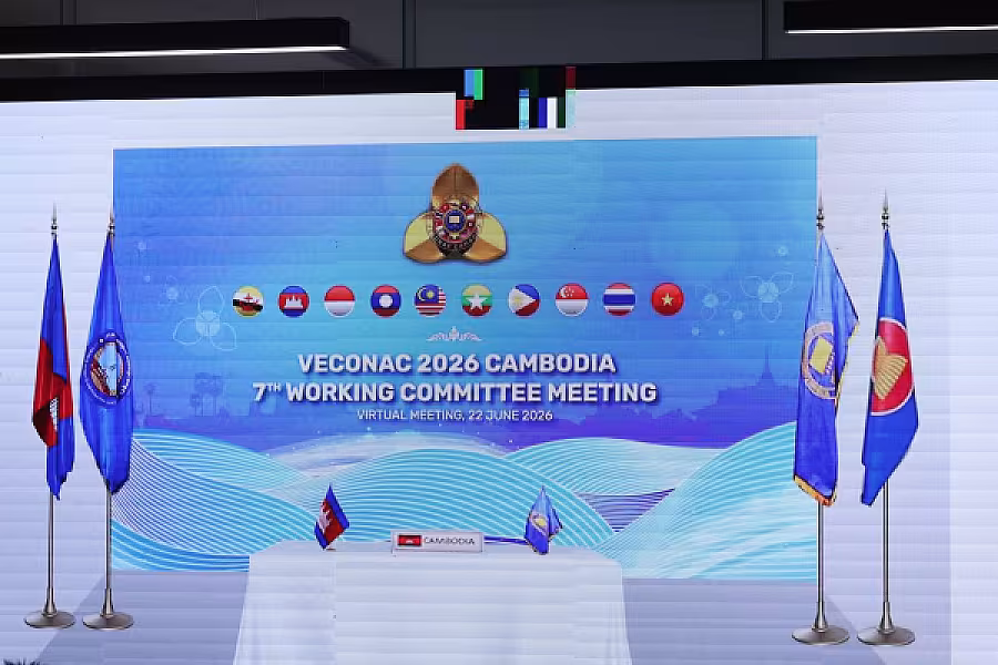 ឯកឧត្តម គីម សុផារុន ដឹកនាំកិច្ចប្រជុំពិនិត្យវឌ្ឍនភាពរបស់ក្រុមការងារ ដើម្បីត្រៀមសម្រាប់កិច្ចប្រជុំគណៈកម្មាធិការការងារលើកទី៧ - Image 7