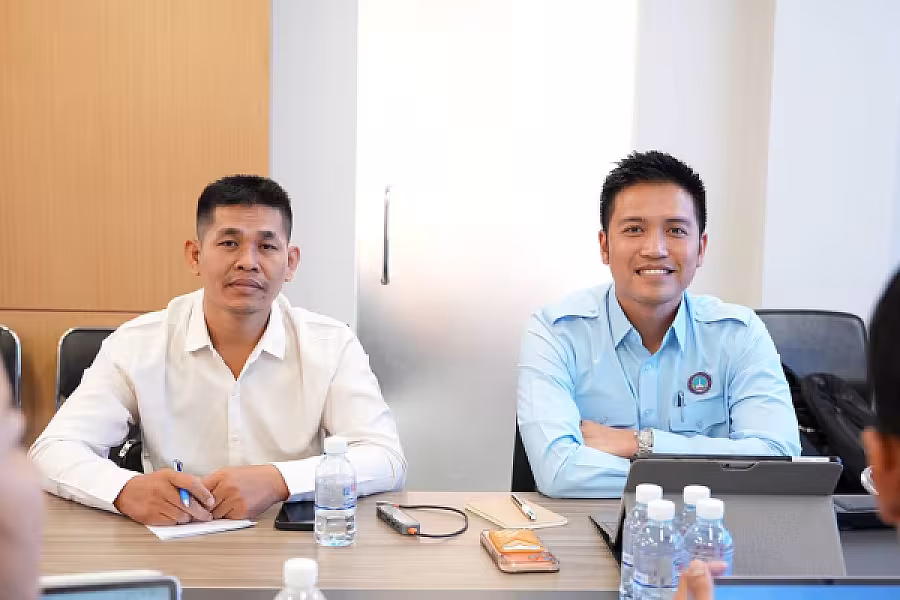 ឯកឧត្តមនាយឧត្តមសេនីយ៍ មាស សាវ៉ន អញ្ជើញដឹកនាំប្រជុំពិនិត្យ និងឆ្លង ខ្លឹមសារប្រជុំ WCM - Image 16