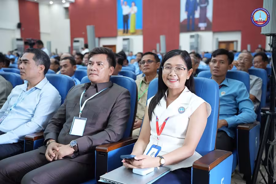 សម្ដេចប្រមុខរដ្ឋស្ដីទី៖ អតីតយុទ្ធជនក្នុងខេត្តកណ្ដាលមានជាងមួយម៉ឺននាក់ ត្រូវបន្តយកចិត្តទុកដាក់គ្រប់គ្រងពួកគាត់ឱ្យបានល្អប្រសើរ   - Image 9