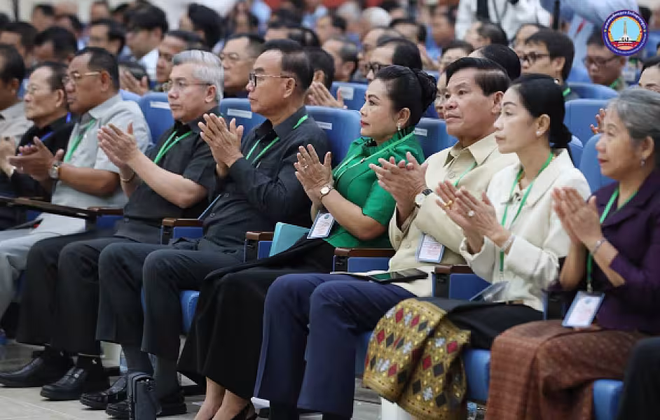 សម្ដេចប្រមុខរដ្ឋស្ដីទី៖ អតីតយុទ្ធជនក្នុងខេត្តកណ្ដាលមានជាងមួយម៉ឺននាក់ ត្រូវបន្តយកចិត្តទុកដាក់គ្រប់គ្រងពួកគាត់ឱ្យបានល្អប្រសើរ   - Image 13