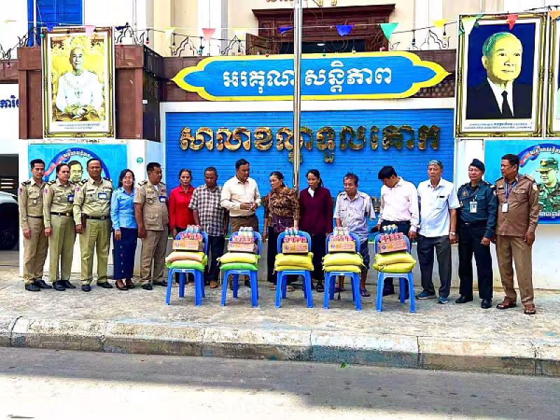 អ.ន.ក.ខណ្ឌទួលគោក នាំយកថវិកាបេឡាមរណសង្គ្រោះ និងអំណោយជូនគ្រួសារសពសមាជិក