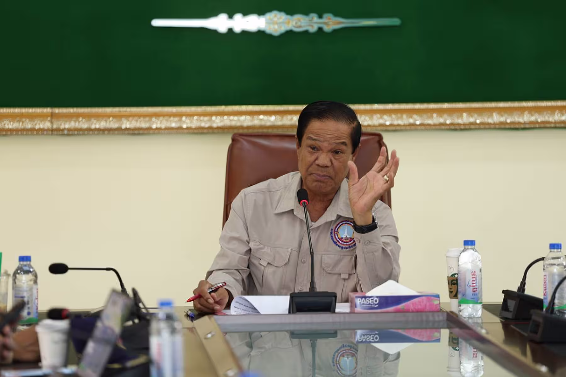 ឯកឧត្តម គន់ គីម ដឹកនាំកិច្ចប្រជុំរៀបចំដីសម្បទានសង្គមកិច្ចជូនអតីតយុទ្ធជន និងនិវត្តជន ក្នុងខេត្តបាត់ដំបង