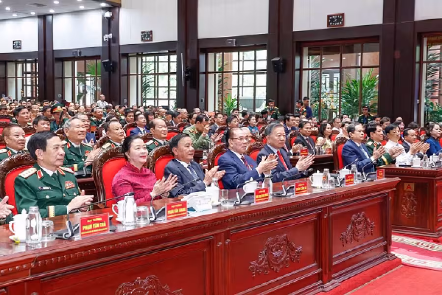 ឯកឧត្តម គន់ គីម អញ្ជើញដឹកនាំគណៈប្រតិភូចូលរួមមហាសន្និបាត តំណាងទូទាំងប្រទេសសមាគមអតីតយុទ្ធជនវៀតណាមលើកទី៨  - Image 26
