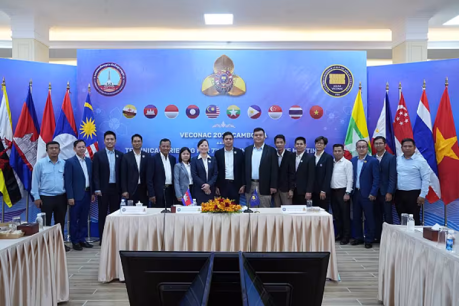 ឯកឧត្តម គីម សុផារុន អញ្ជើញដឹកនាំប្រជុំបច្ចេកទេសនៃគណៈកម្មការការងារលើកទី៧ VECONAC តាមប្រព័ន្ធនិម្មិត  - Image 13