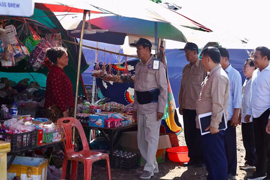 ឯកឧត្តម គន់ គីម អញ្ជើញចុះសួរសុខទុក្ខប្រជាពលរដ្ឋភៀសសឹក ក្នុងខេត្តឧត្តរមានជ័យ - Image 7