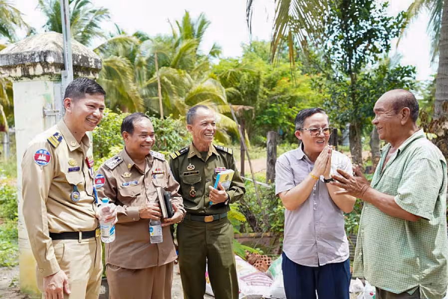 ឯកឧត្តម ឈួរ សុបញ្ញា អញ្ជើញចុះពិនិត្យស្ថានភាពរស់នៅអតីតយុទ្ធជន និងដីសម្បទានសង្គមកិច្ចនៅស្រុកភ្នំស្រួច 