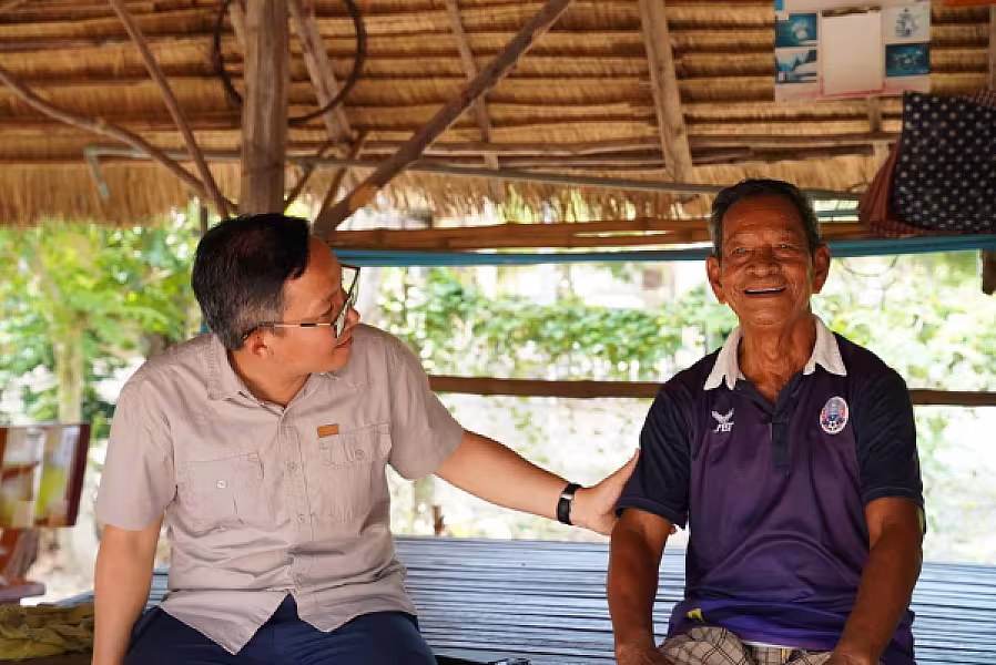 ឯកឧត្តម ឈួរ សុបញ្ញា អញ្ជើញចុះពិនិត្យស្ថានភាពរស់នៅអតីតយុទ្ធជន និងដីសម្បទានសង្គមកិច្ចនៅស្រុកភ្នំស្រួច  - Image 4