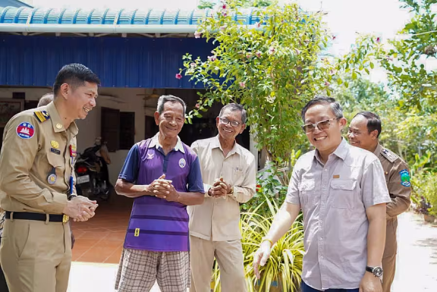 ឯកឧត្តម ឈួរ សុបញ្ញា អញ្ជើញចុះពិនិត្យស្ថានភាពរស់នៅអតីតយុទ្ធជន និងដីសម្បទានសង្គមកិច្ចនៅស្រុកភ្នំស្រួច  - Image 5