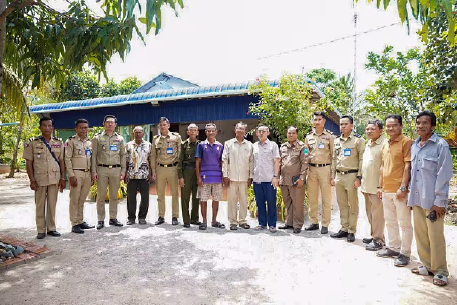 ឯកឧត្តម ឈួរ សុបញ្ញា អញ្ជើញចុះពិនិត្យស្ថានភាពរស់នៅអតីតយុទ្ធជន និងដីសម្បទានសង្គមកិច្ចនៅស្រុកភ្នំស្រួច  - Image 9