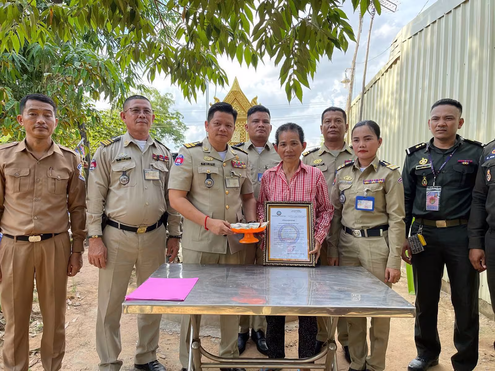 អ.ន.ក. រាជធានីភ្នំពេញ នាំយកថវិកាបេឡាមរណសង្គ្រោះជូនគ្រួសារសពសមាជិក