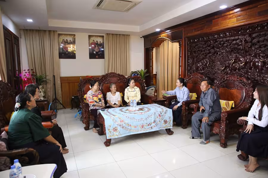 លោកជំទាវ ទុយ សិរីរតនៈ នេត្រភក្ត្រា តំណាងឯកឧត្តម នេត្រ ភក្ត្រា អញ្ជើញបានចុះសួរសុខទុក្ខនិវត្តជន - Image 17