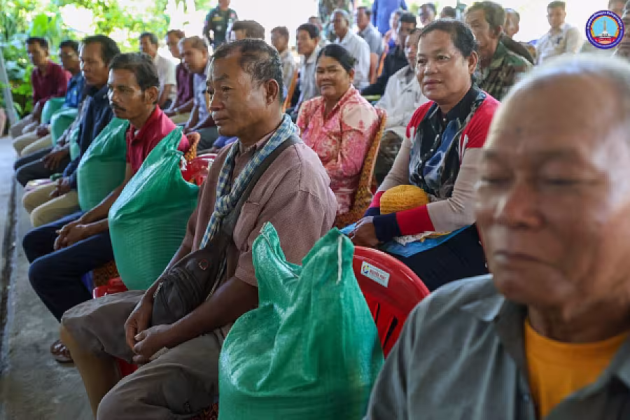 សមាគមរៀបចំពិធីចាប់ឆ្នោតប្រគល់ផ្ទះជូនអតីតយុទ្ធជនចំនួន ៥១គ្រួសារនៅភូមិប៊ុនរ៉ានីសែនជ័យដំណាក់ទ្រយឹង - Image 12