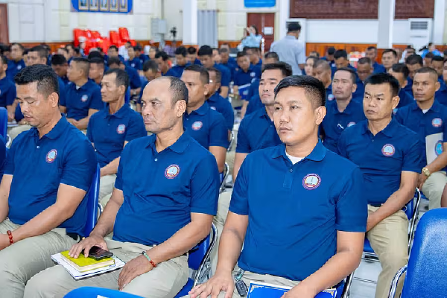 ឯកឧត្តម អ៊ុក ឃ្នួច អញ្ជើញបើកវគ្គបណ្តុះបណ្តាលស្តីពីការងាររដ្ឋបាល និងការងារបេឡាមរណសង្គ្រោះ ជូនគណៈកម្មាធិការសមាគមអតីតយុទ្ធជន និងនិវត្តជនកម្ពុជា(អ.ន.ក.) ខេត្តបន្ទាយមានជ័យ - Image 16