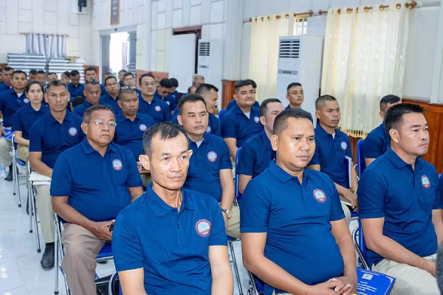 ឯកឧត្តម អ៊ុក ឃ្នួច អញ្ជើញបើកវគ្គបណ្តុះបណ្តាលស្តីពីការងាររដ្ឋបាល និងការងារបេឡាមរណសង្គ្រោះ ជូនគណៈកម្មាធិការសមាគមអតីតយុទ្ធជន និងនិវត្តជនកម្ពុជា(អ.ន.ក.) ខេត្តបន្ទាយមានជ័យ - Image 20