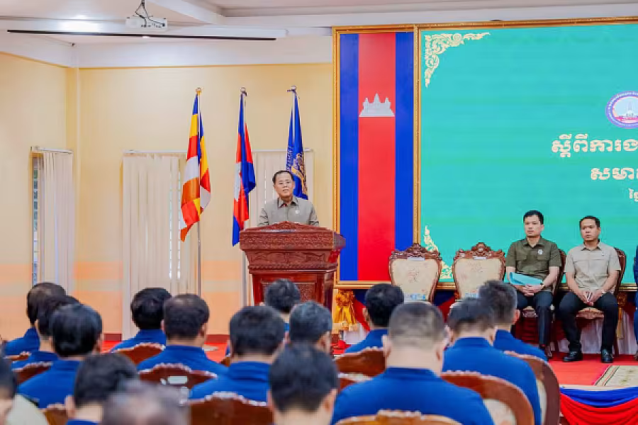 ឯកឧត្តម អ៊ុក ឃ្នួច អញ្ជើញបើកវគ្គបណ្តុះបណ្តាលស្តីពីការងាររដ្ឋបាល និងការងារបេឡាមរណសង្គ្រោះ អ.ន.ក. ជូនគណៈកម្មាធិការសមាគមអតីតយុទ្ធជន និងនិវត្តជនកម្ពុជាខេត្តបាត់ដំបង - Image 4