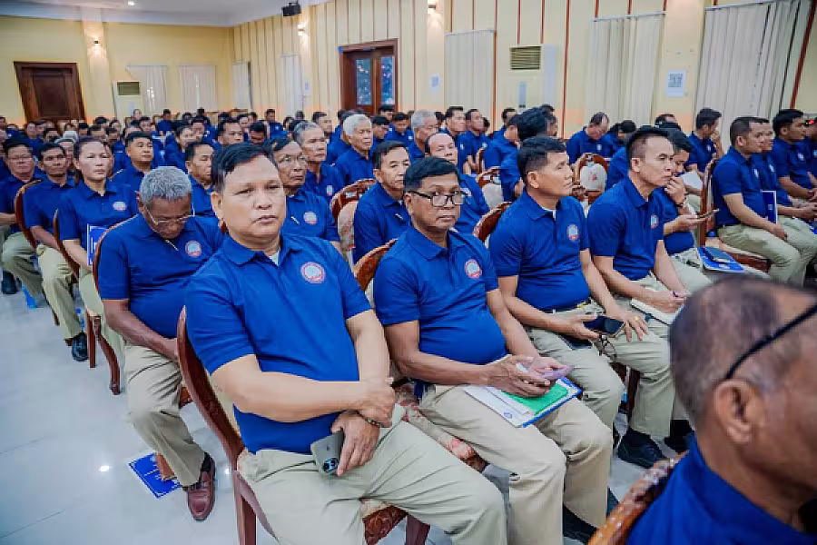 ឯកឧត្តម អ៊ុក ឃ្នួច អញ្ជើញបើកវគ្គបណ្តុះបណ្តាលស្តីពីការងាររដ្ឋបាល និងការងារបេឡាមរណសង្គ្រោះ អ.ន.ក. ជូនគណៈកម្មាធិការសមាគមអតីតយុទ្ធជន និងនិវត្តជនកម្ពុជាខេត្តបាត់ដំបង - Image 19