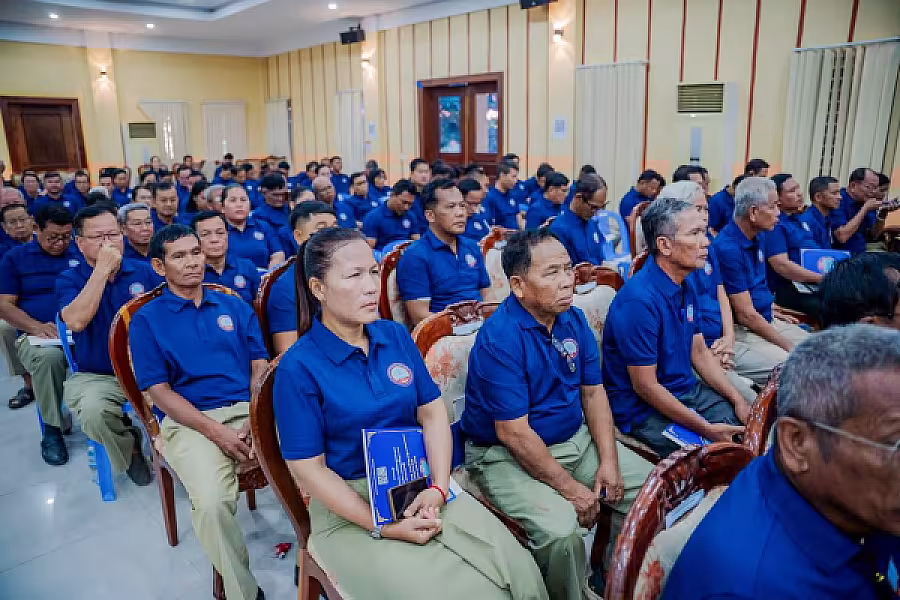 ឯកឧត្តម អ៊ុក ឃ្នួច អញ្ជើញបើកវគ្គបណ្តុះបណ្តាលស្តីពីការងាររដ្ឋបាល និងការងារបេឡាមរណសង្គ្រោះ អ.ន.ក. ជូនគណៈកម្មាធិការសមាគមអតីតយុទ្ធជន និងនិវត្តជនកម្ពុជាខេត្តបាត់ដំបង - Image 20