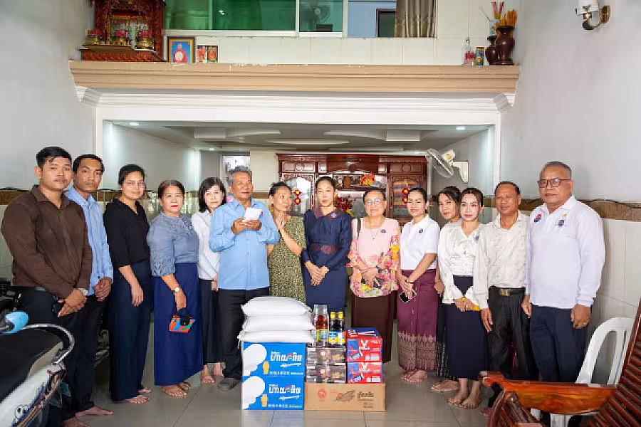លោកជំទាវ ទុយ សិរីរតនៈ អញ្ជើញចុះសួរសុខទុក្ខ មន្ត្រីចូលនិវត្តន៍នៃក្រសួងព័ត៌មានចំនួន ៣រូប - Image 10