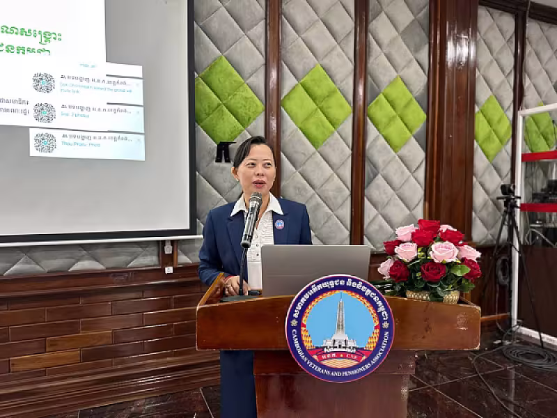 ឯកឧត្តម ឈៀ ស៊ីដារ៉ា អញ្ជើញបើកវគ្គបណ្តុះបណ្តាលស្តីពីការងាររដ្ឋបាល និងការងារបេឡាមរណសង្គ្រោះ ជូនគណៈកម្មាធិការសមាគមអតីតយុទ្ធជន និងនិវត្តជនកម្ពុជា(អ.ន.ក.) ខេត្តកំពង់ឆ្នាំង - Image 5