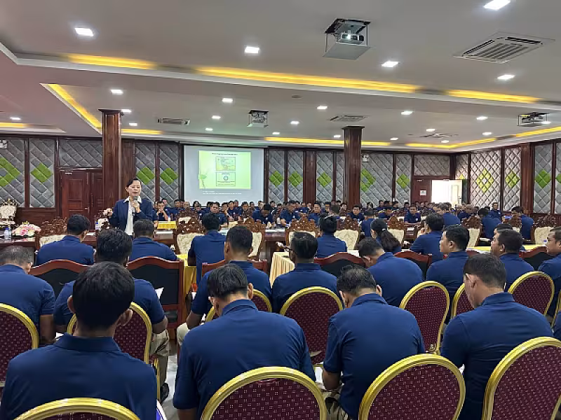 ឯកឧត្តម ឈៀ ស៊ីដារ៉ា អញ្ជើញបើកវគ្គបណ្តុះបណ្តាលស្តីពីការងាររដ្ឋបាល និងការងារបេឡាមរណសង្គ្រោះ ជូនគណៈកម្មាធិការសមាគមអតីតយុទ្ធជន និងនិវត្តជនកម្ពុជា(អ.ន.ក.) ខេត្តកំពង់ឆ្នាំង - Image 7