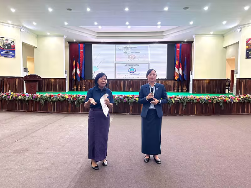 ឯកឧត្តម អ៊ុំ សុខ អញ្ជើញបើកវគ្គបណ្តុះបណ្តាលស្តីពីការងាររដ្ឋបាល និងការងារបេឡាមរណសង្គ្រោះ ជូន អ.ន.ក.ខេត្តកំពង់ចាម - Image 10